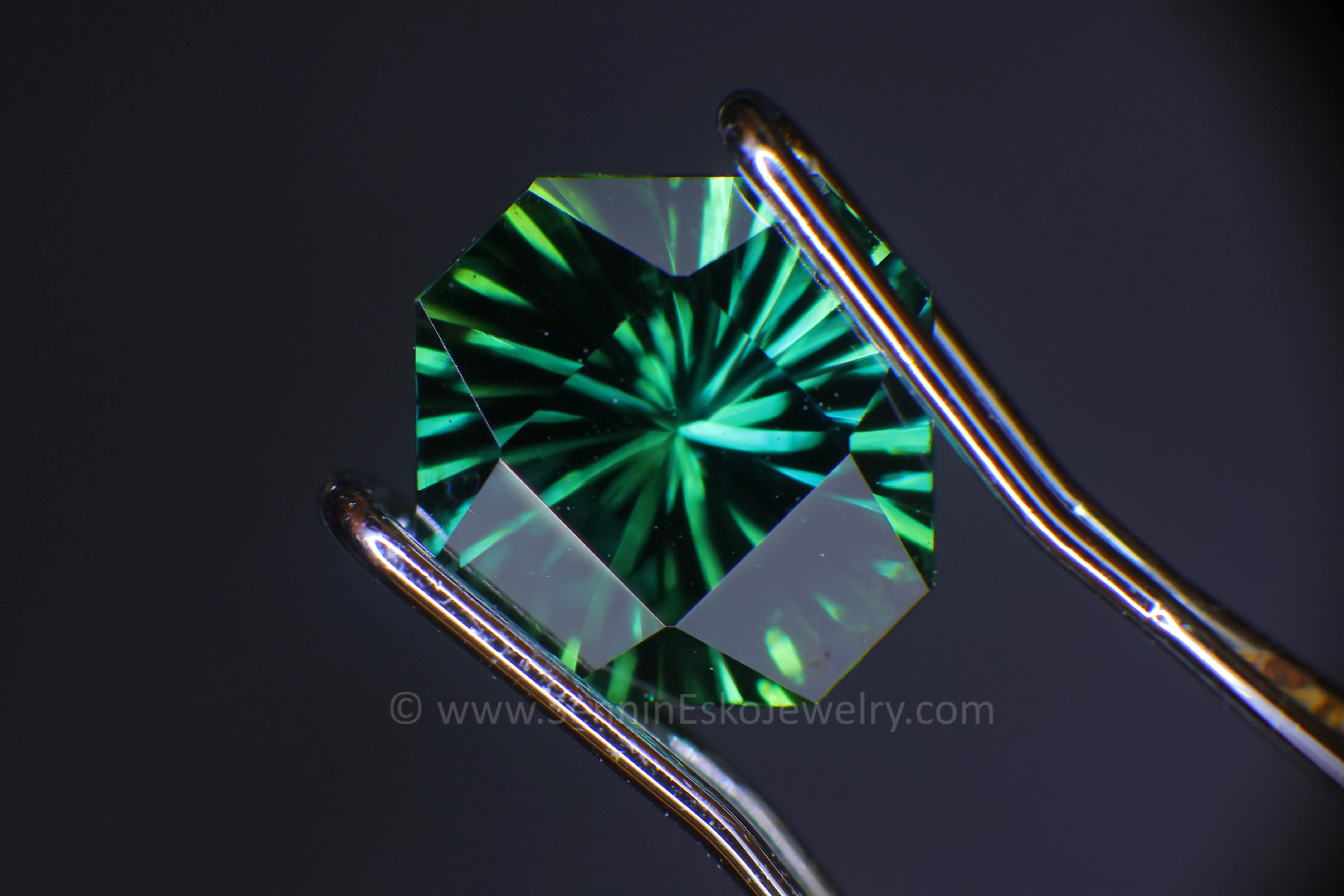 0.94 Carat Deep Blue/Green Sapphire - Eye Clean - Galaxy Cut