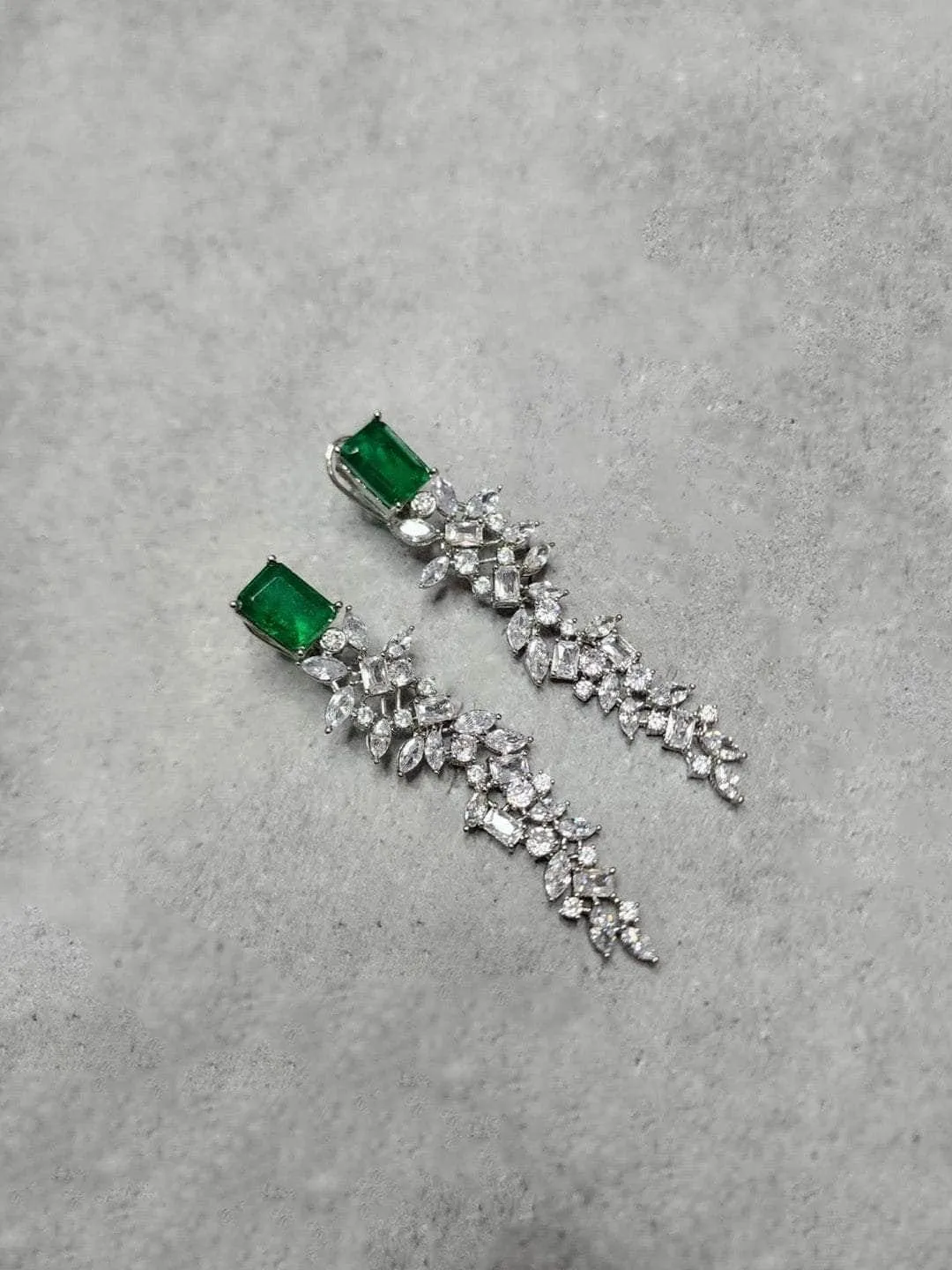 Block Leaves Ad Drop Earrings