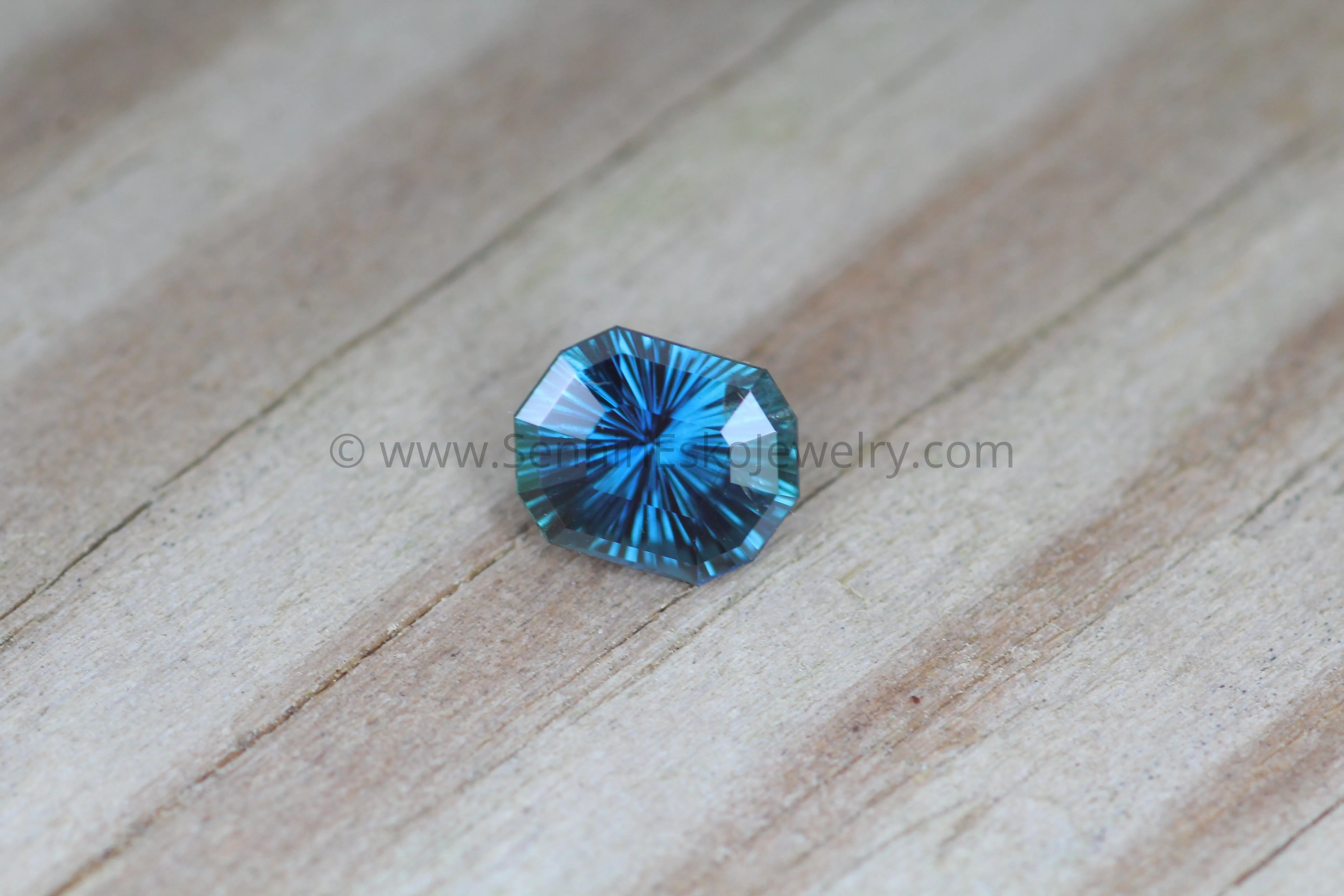 Blue-Green Sapphire 1.1ct, Fantasy Cut - 5.2x6.8mm Cushion