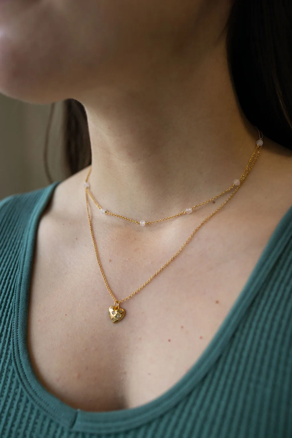 Rose Quartz Drop Choker Necklace in Gold